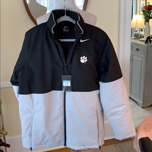 Nike Other - NWT Men’s s Nike Jacket Size Medium gray and black